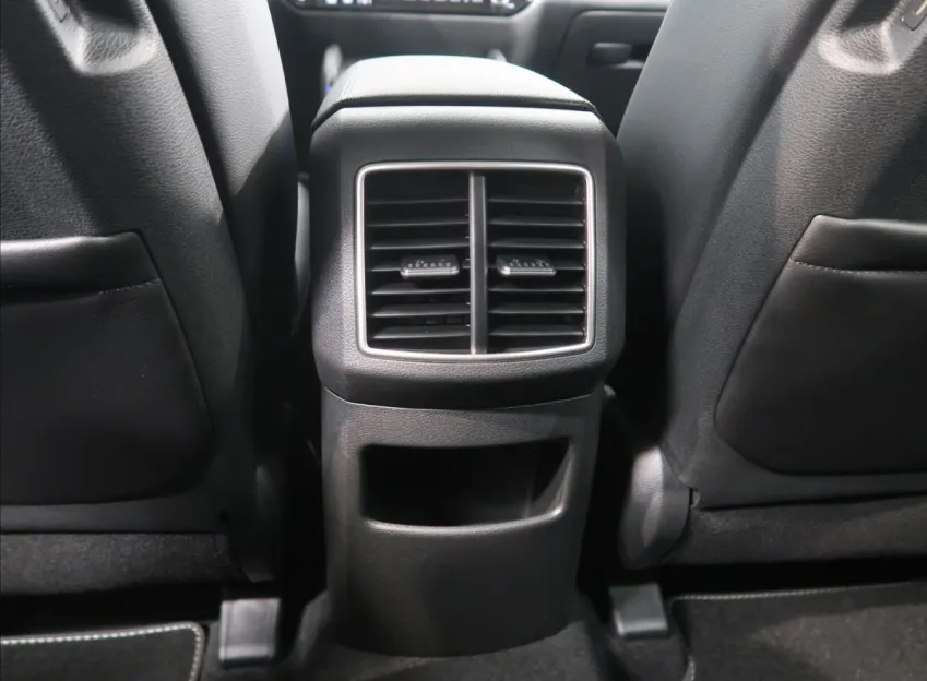 Kia Sportage 1,6 T-GDi 4x2 7DCT  TOP