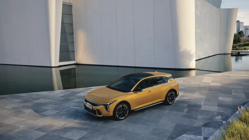 Kia K4 – fotografie 1